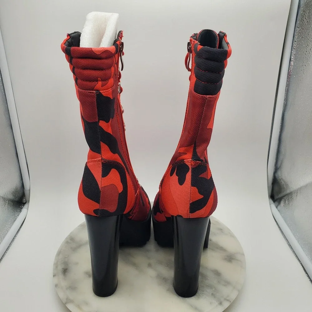AZALEA WANG Put‎ It Down On Me Chunky Platform Boots Red Camo Lace Up Zipper 8.5